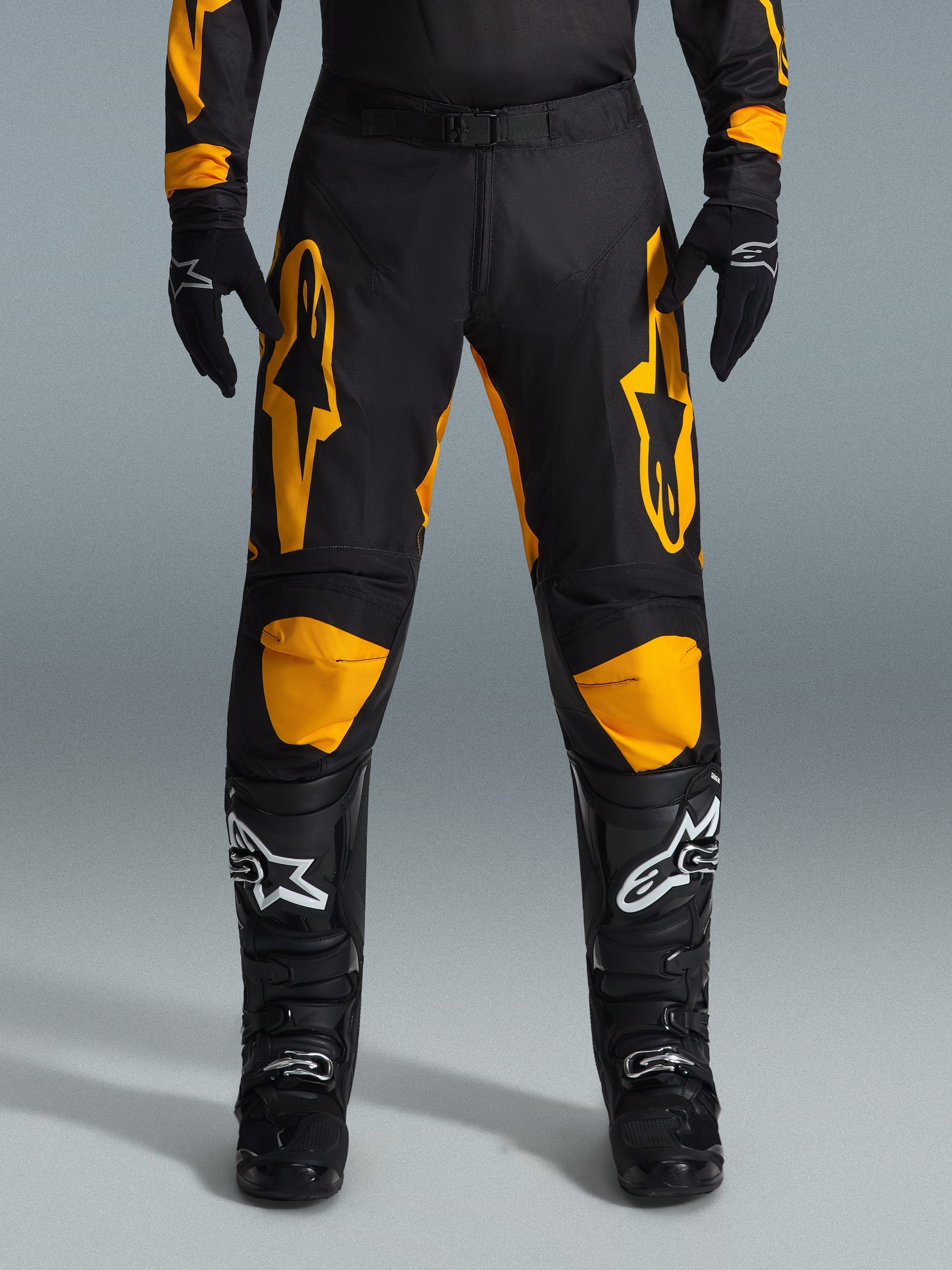 3720326-526_r1-Racer-Riway-