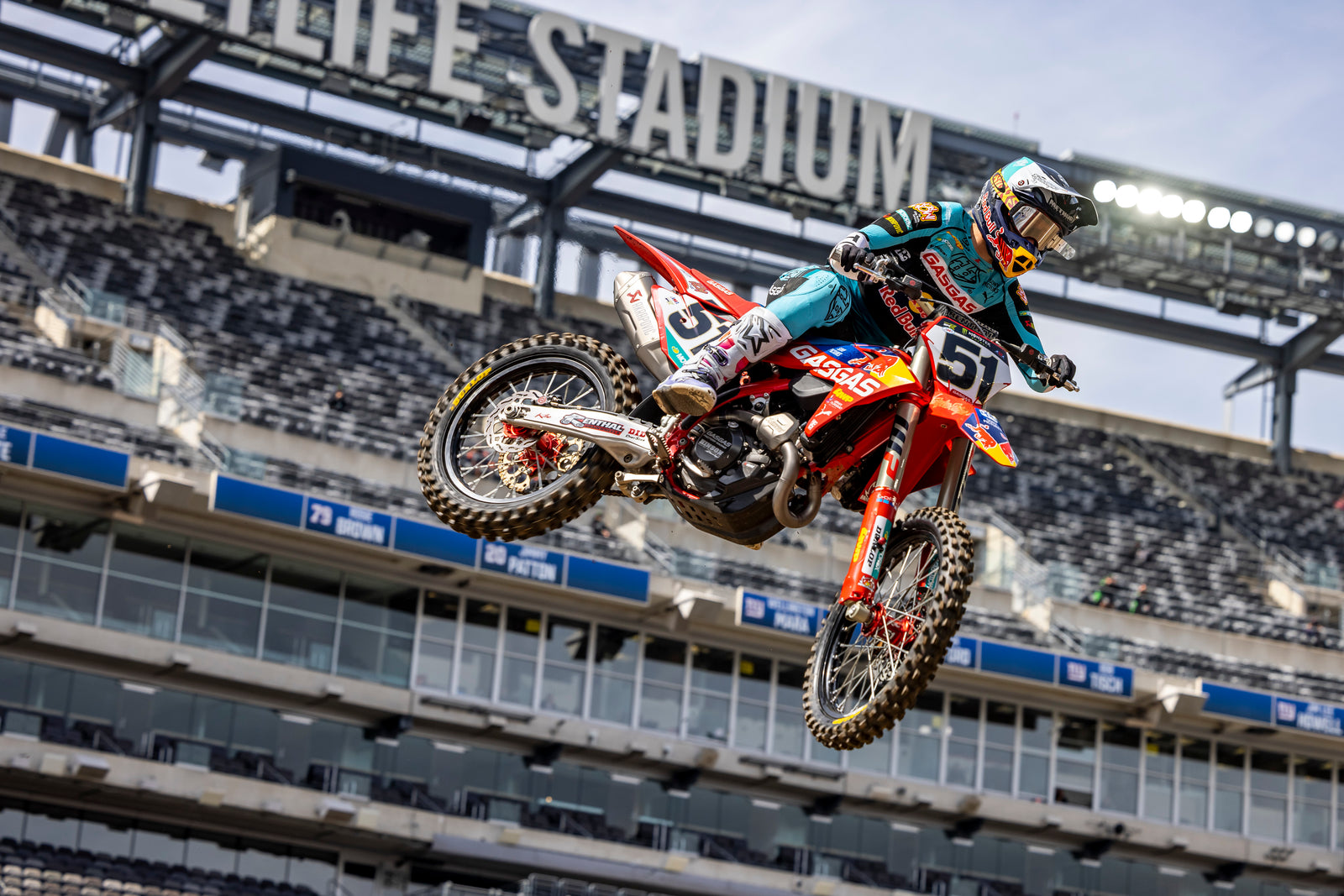 ALPINESTARS 1-2 AS JUSTIN BARCIA MASTERS THE TREACHEROUS CONDITIONS TO TAKE 450SX WIN AT EAST RUTHERFORD, NEW JERSEY; ELI TOMAC SECOND