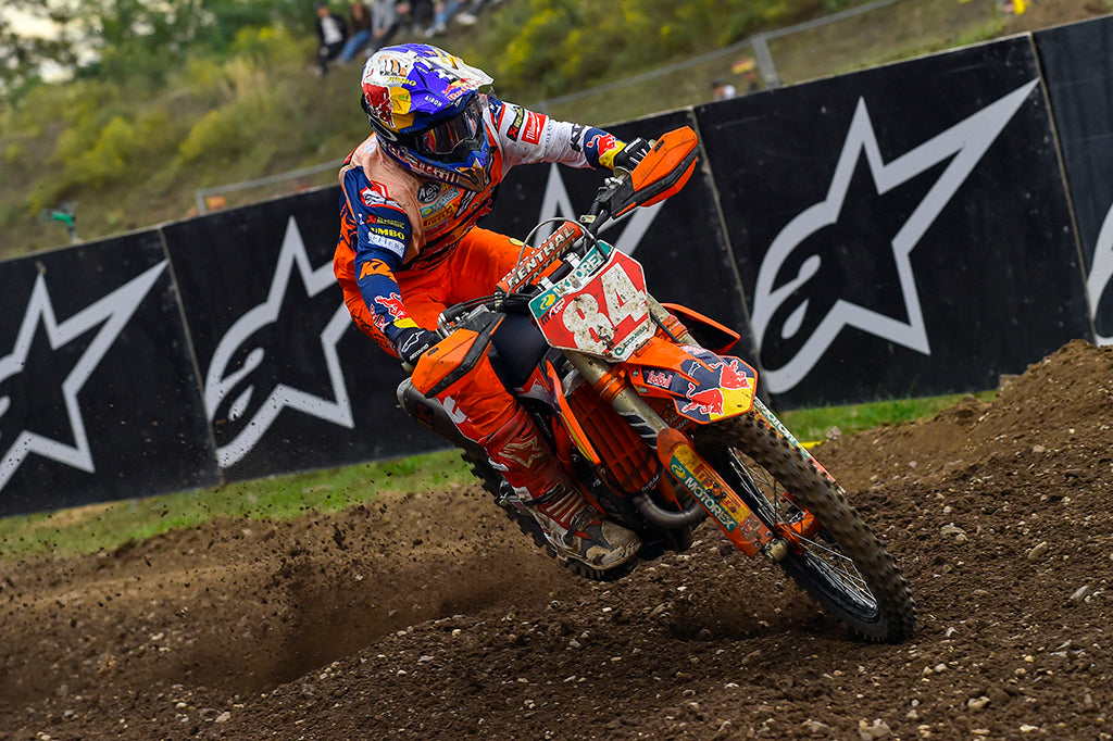 JEFFREY HERLINGS AND ROMAIN FEBVRE IN THE HUNT FOR MXGP GLORY AT TEUTSCHENTHAL, GERMANY