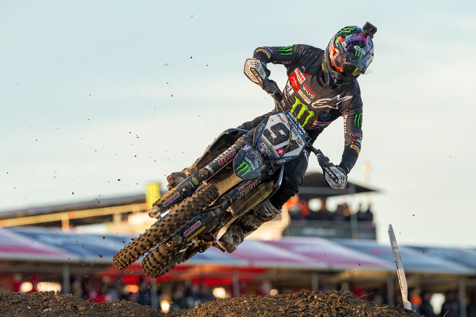 JEREMY SEEWER AND MAXIME RENAUX SHINE IN MXGP SEASON OPENER AT MATTERLEY BASIN, ENGLAND