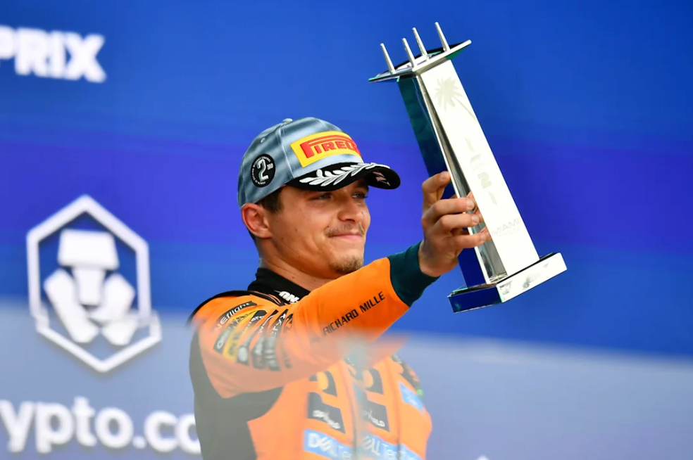 LANDO NORRIS AND OSCAR PIASTRI AT THE SHARP END OF THE FORMULA ONE FEATURE RACE ACTION IN MIAMI GRAND PRIX