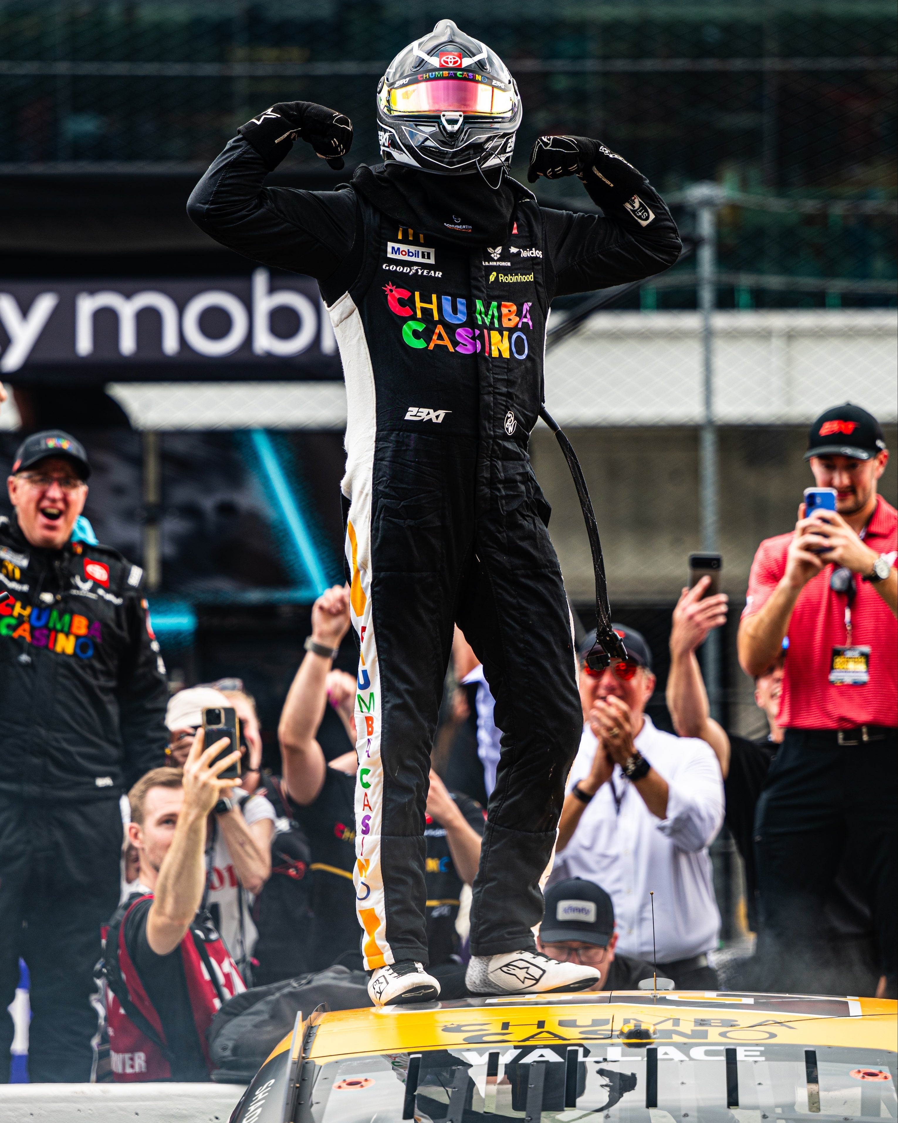 Kevin Harvick – NASCAR Champion & Racing Icon