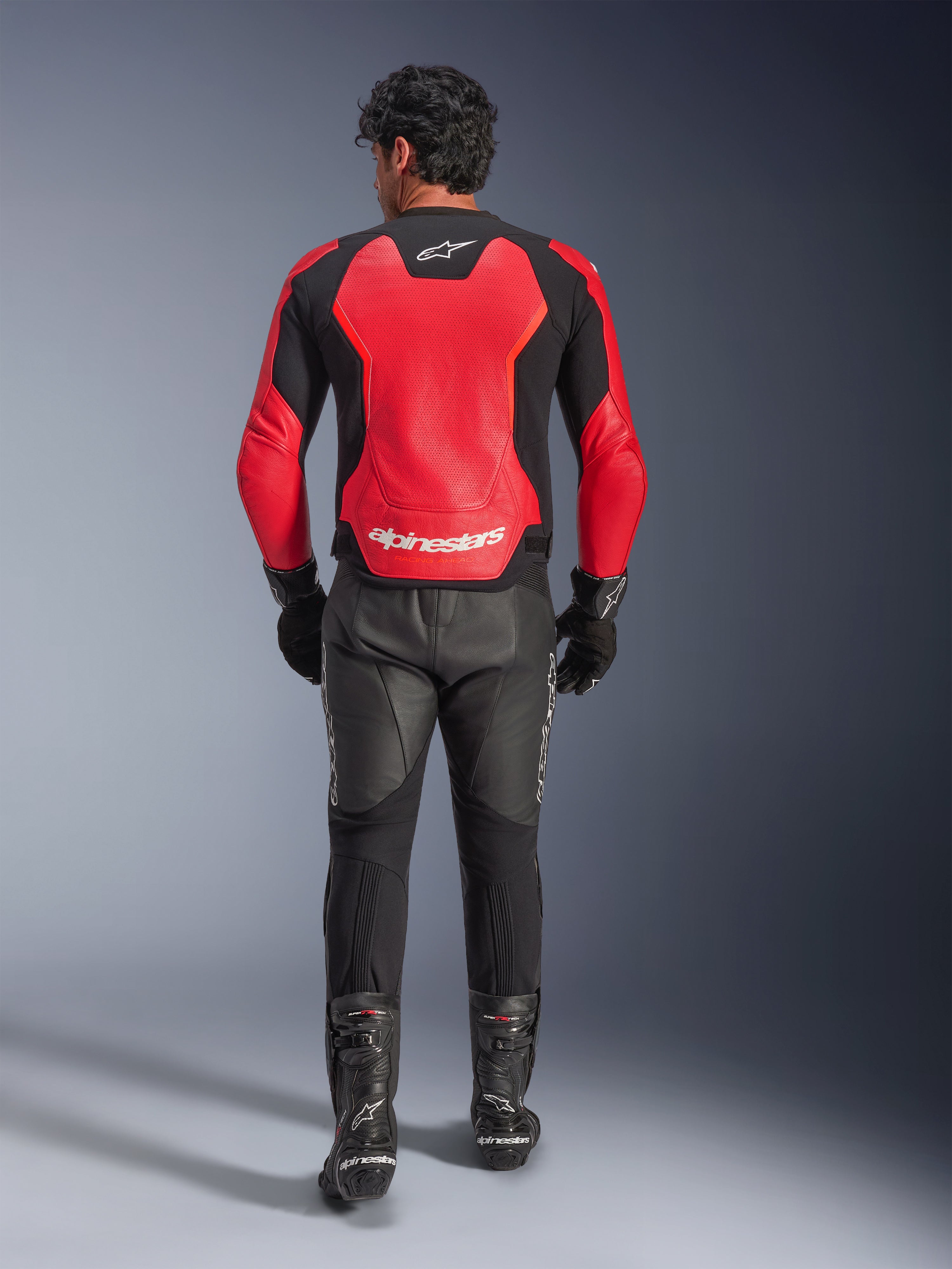 alpinestars 牛革 レザー ライダースジャケット ライナー 赤 黒 GP Force V2 Air Leather - Motorcycle Jacket | Alpinestars®