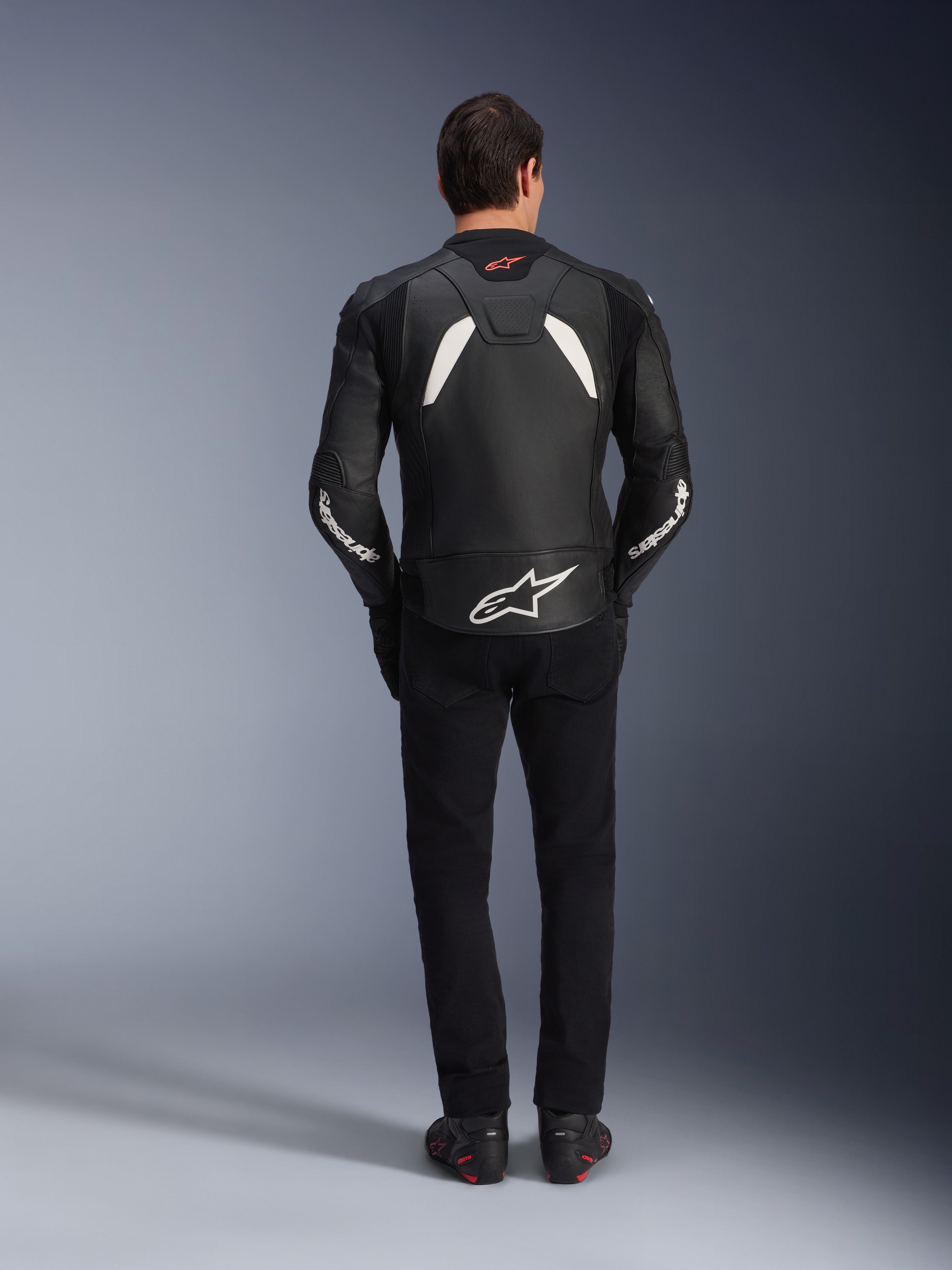 GP Plus V4 Leather Jacket - Motorcycle Jacket | Alpinestars®