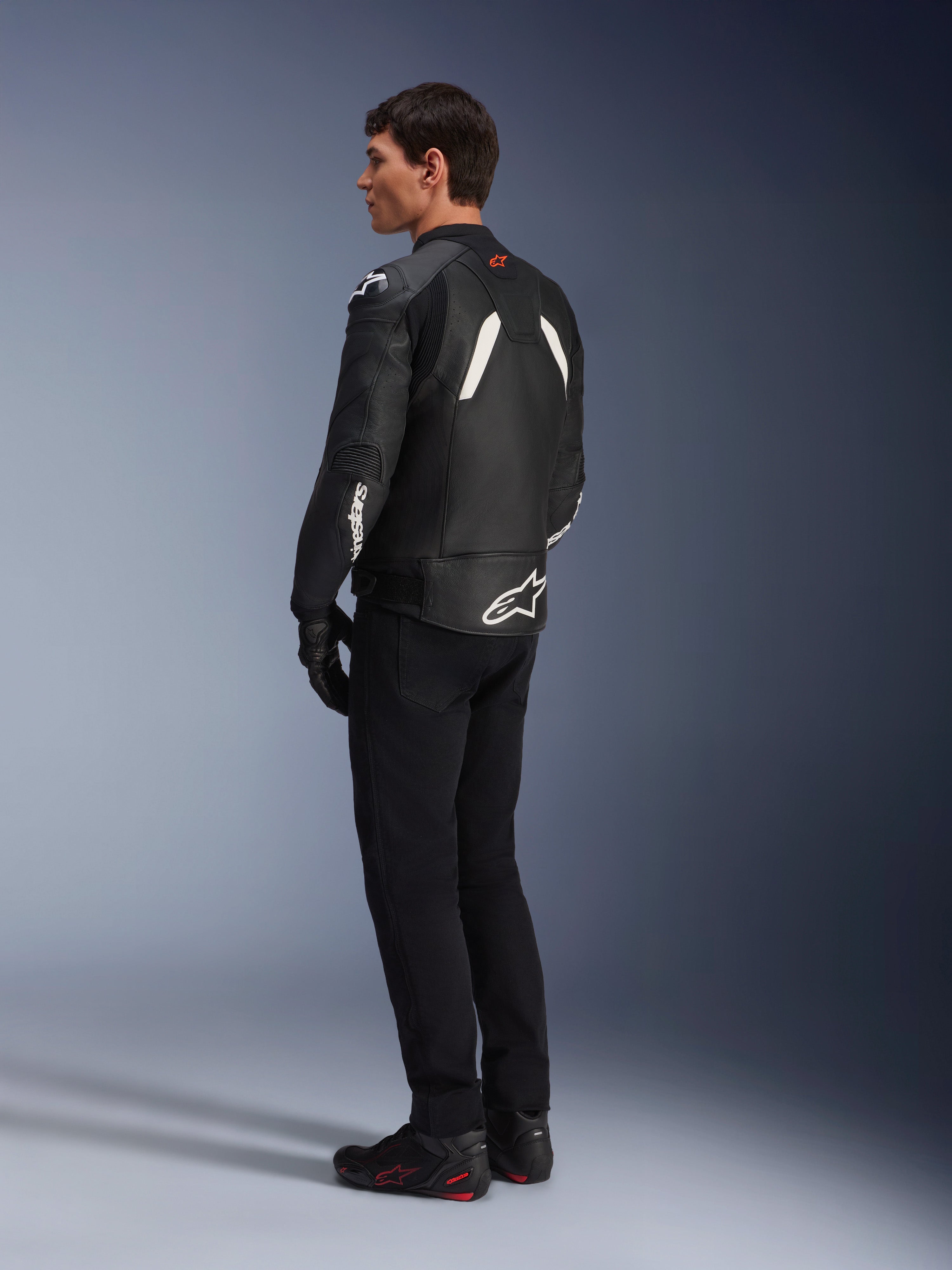GP Plus V4 Leather Jacket - Motorcycle Jacket | Alpinestars®