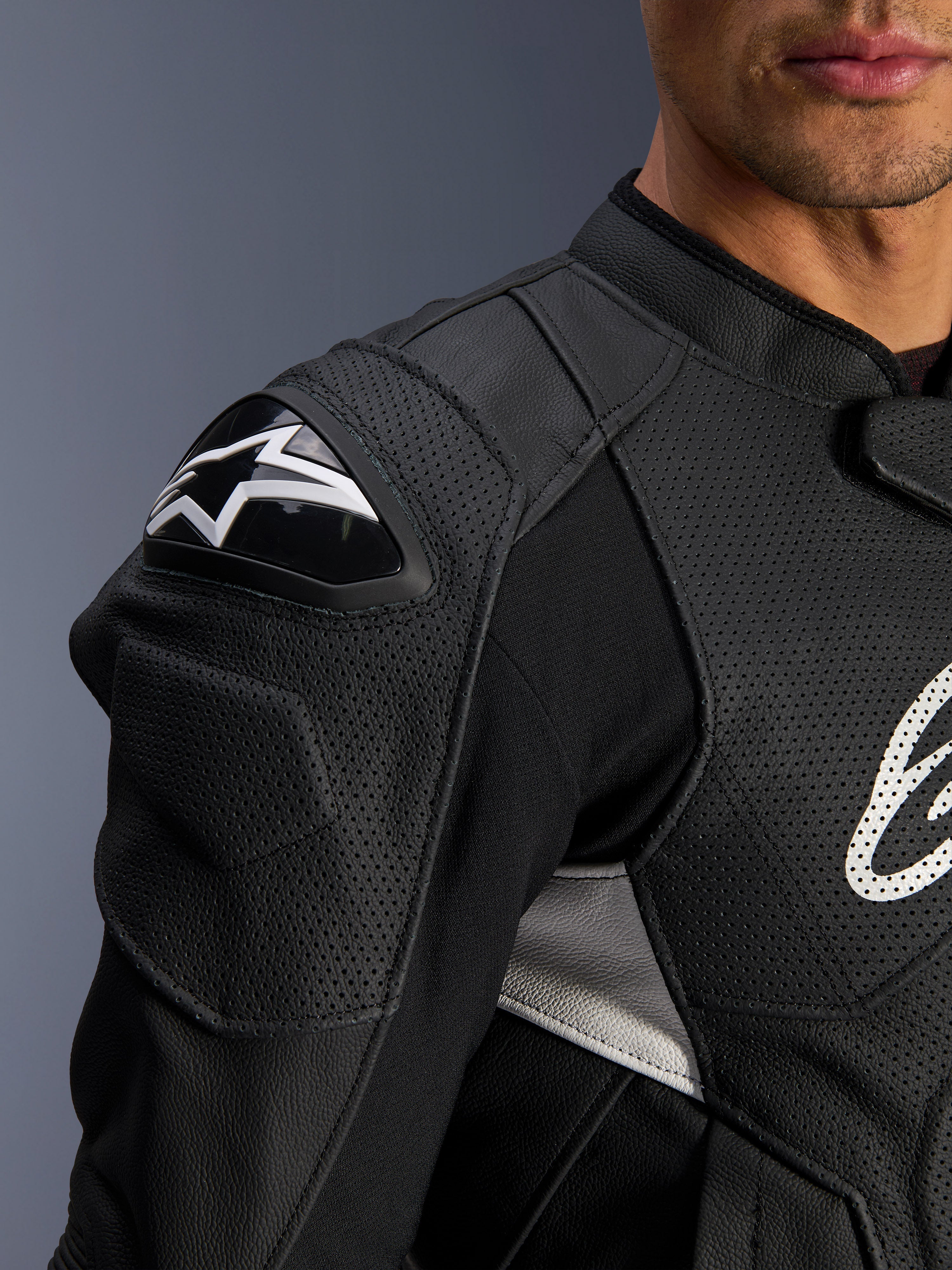 Dusk Airflow Leather - Motorcycle Jacket | Alpinestars®
