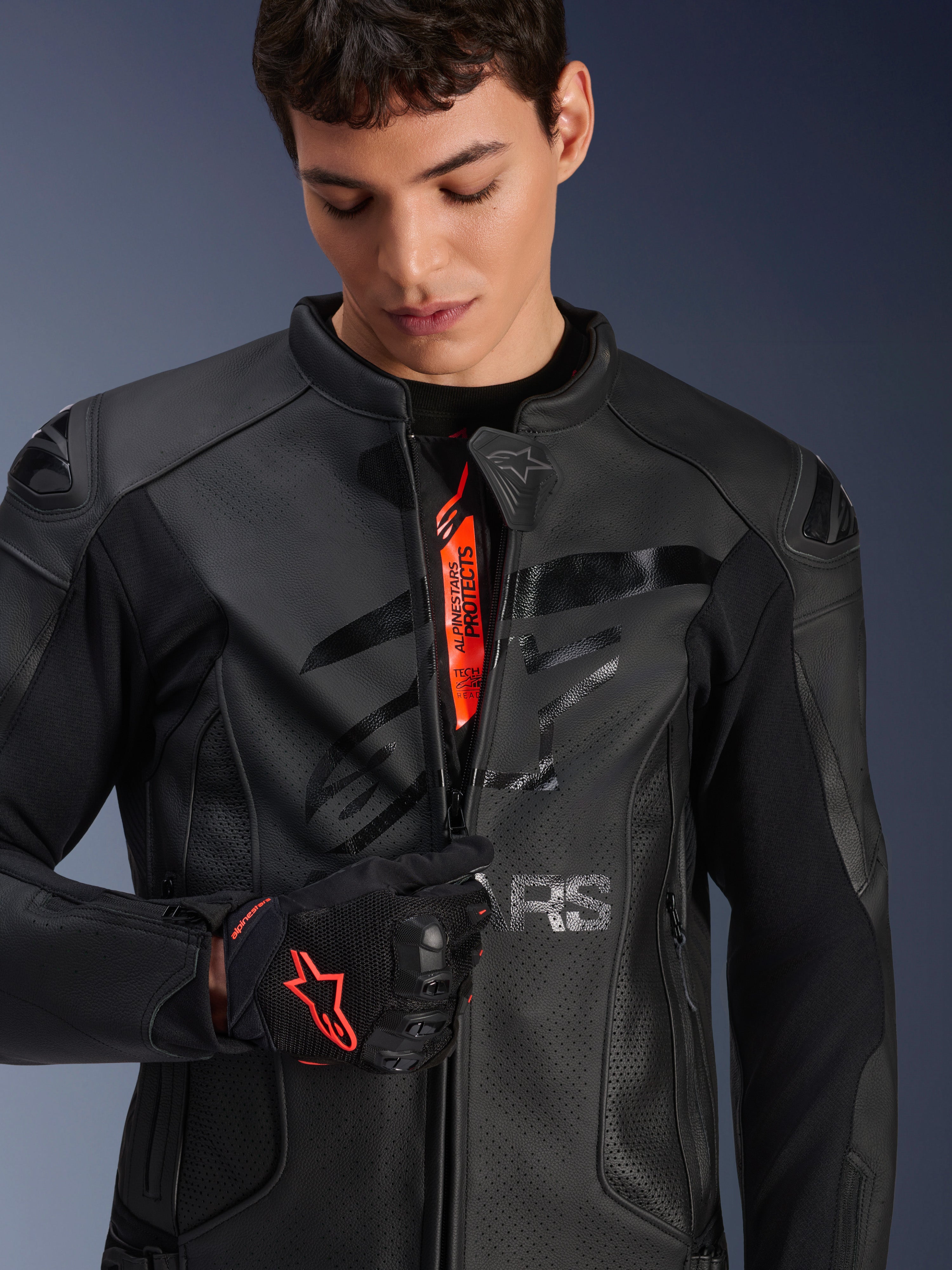 GP Plus R V4 Airflow - Motorcycle Jacket | Alpinestars®