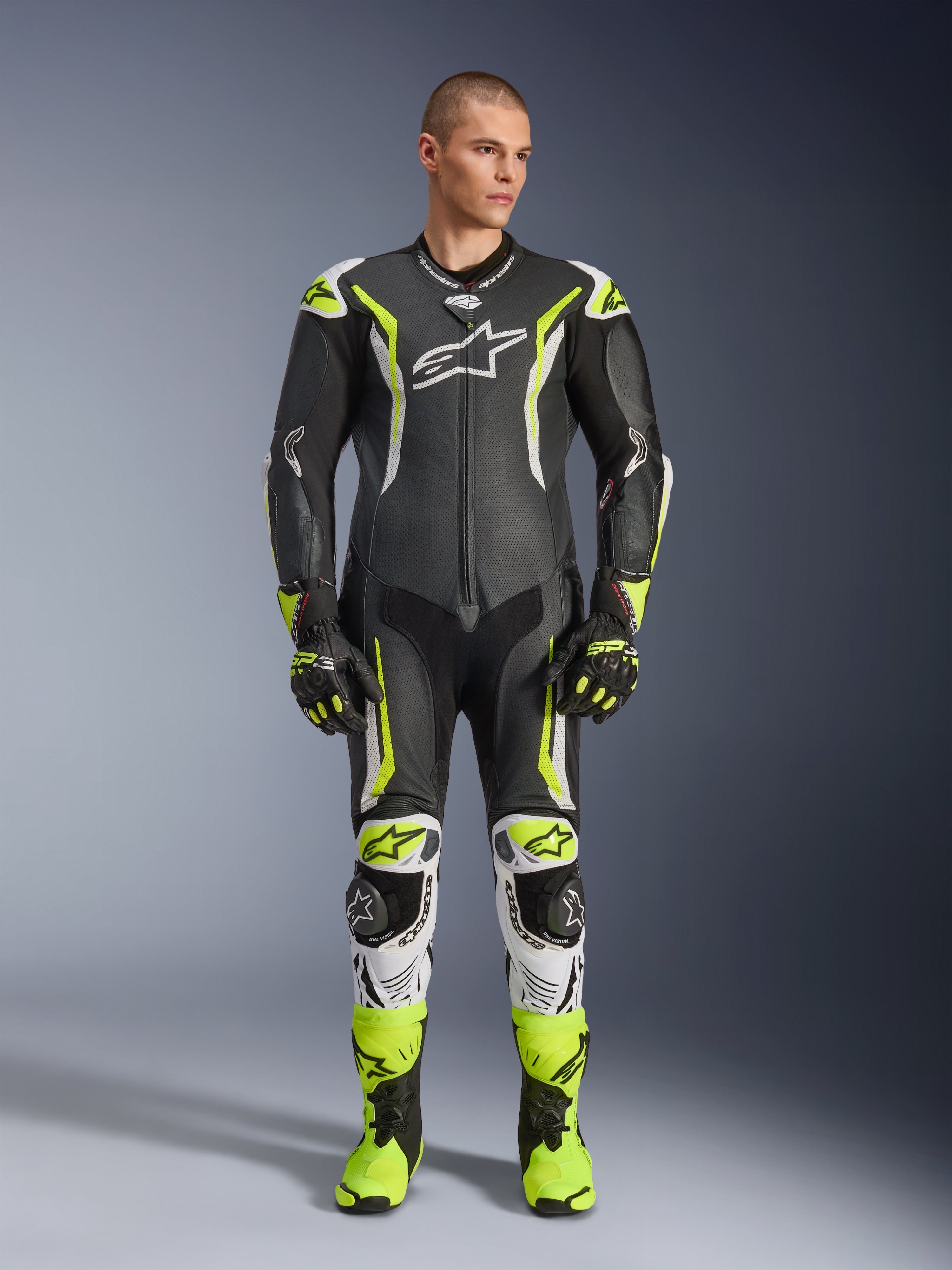 GP Plus V4 - Motorcycle Jacket | Alpinestars®