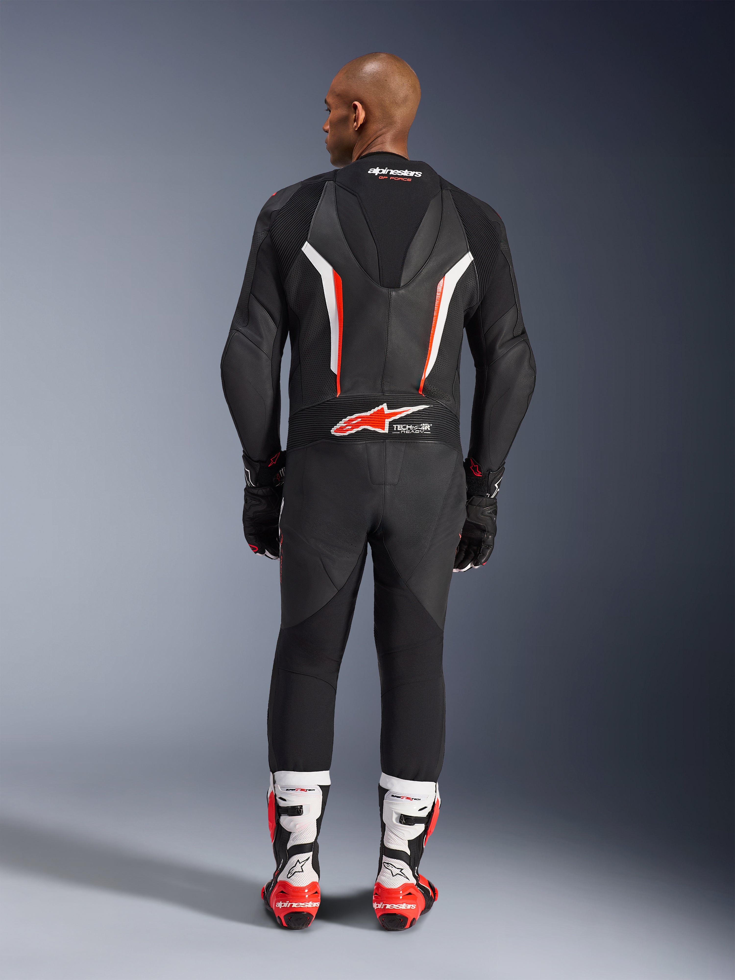 Alpinestars GP Force Phantom EUR58 ワンピース レザースーツ　ツナギ 革 レーシングスーツ GP Force V2 Leather Suit - 1Piece | Alpinestars