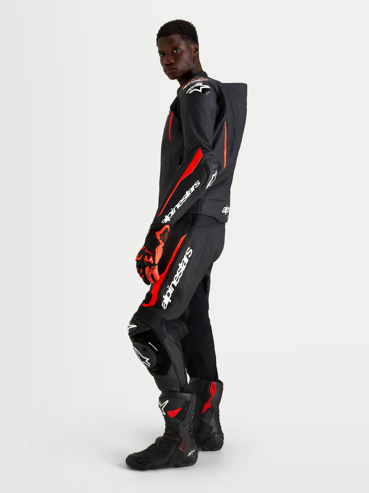 Alpinestars Missile V3 Leather Suit - 2 Piece, Men's Motorcycle Racing Leather Suit, Black and Red Fluo, AAA-rated track suit with aerodynamic speed hump and DFS armor