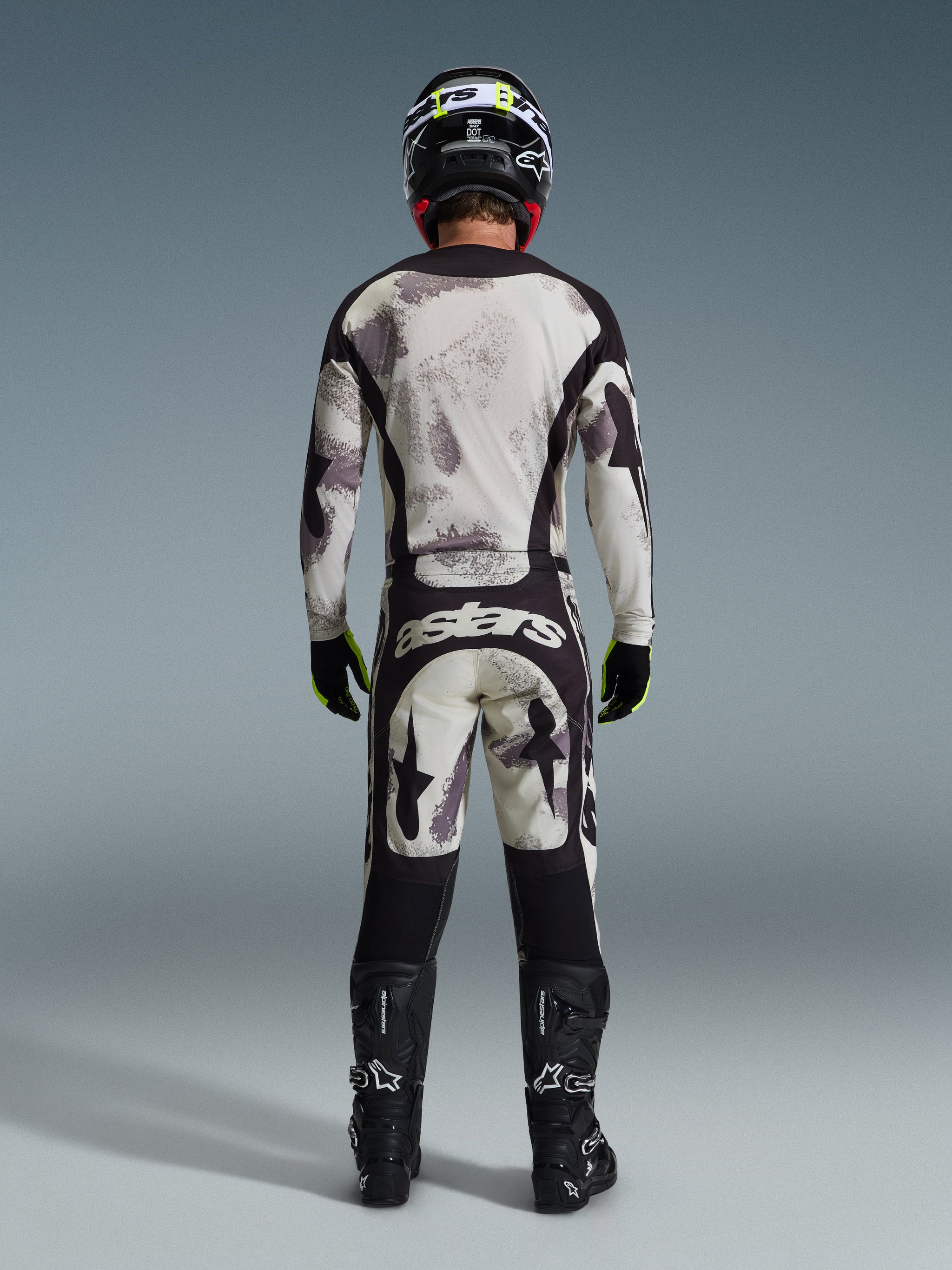 2026 Racer Lahnd Gear Set