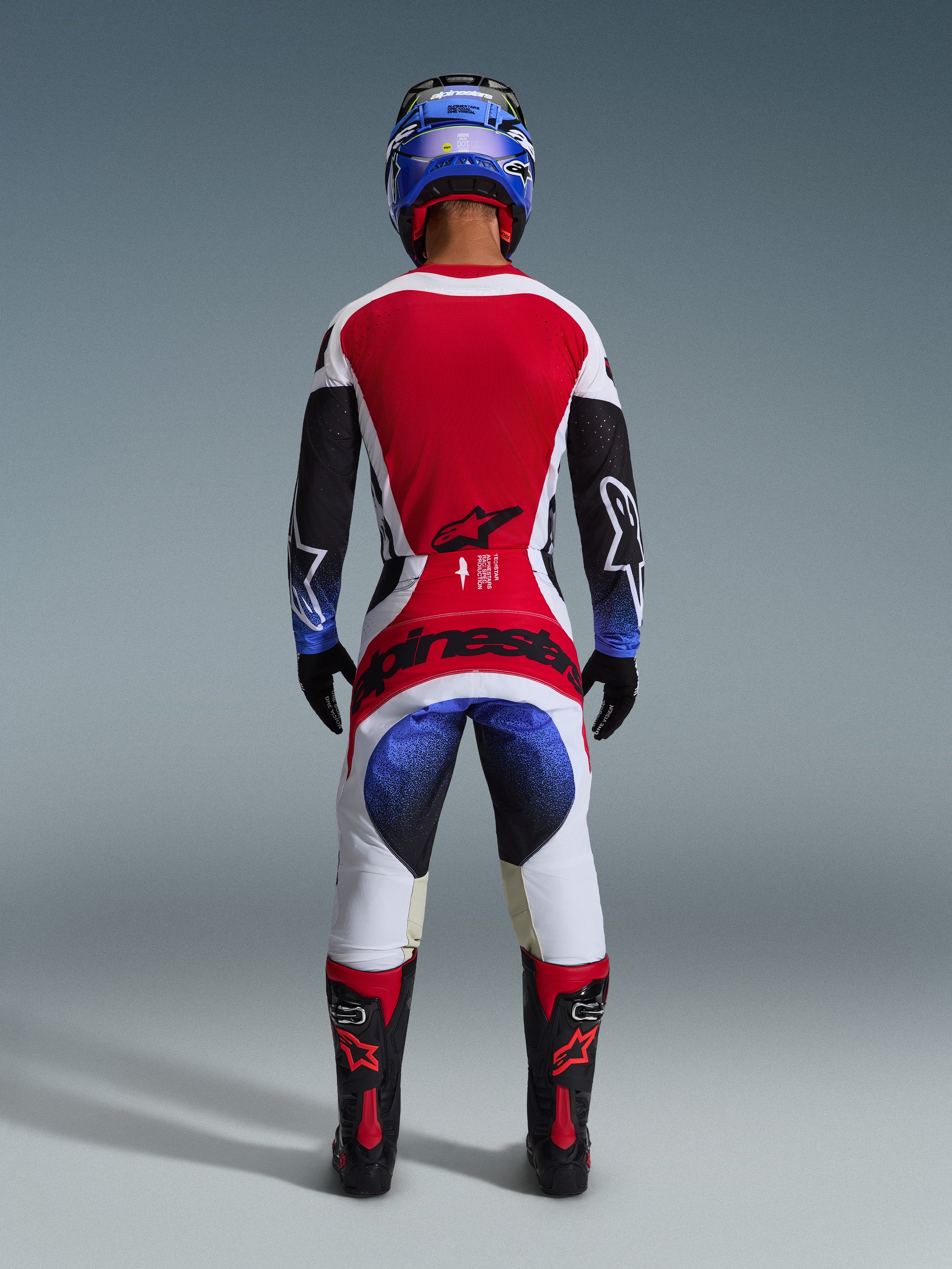 2026 Techstar Knif Gear Set