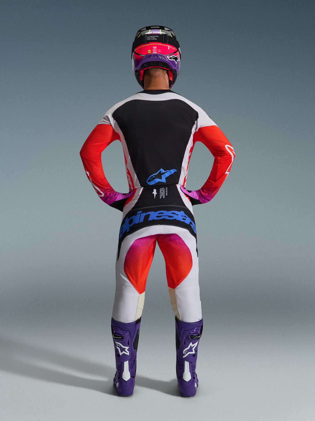 2026 Techstar Knif Gear Set