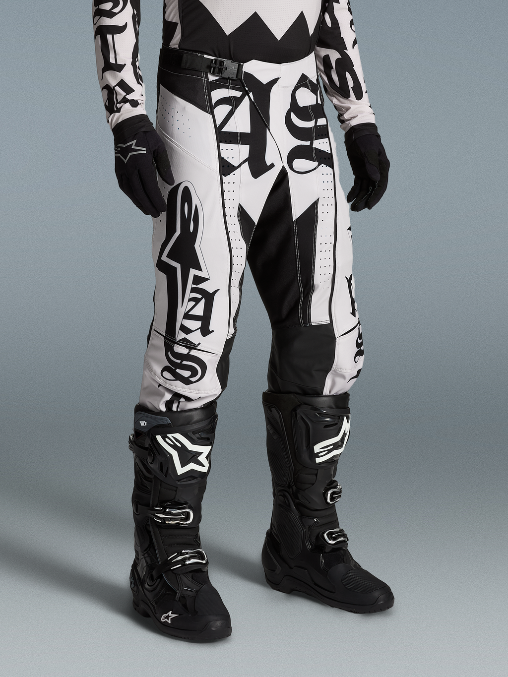 Limited Edition Techstar Wolf Dust Gear Set