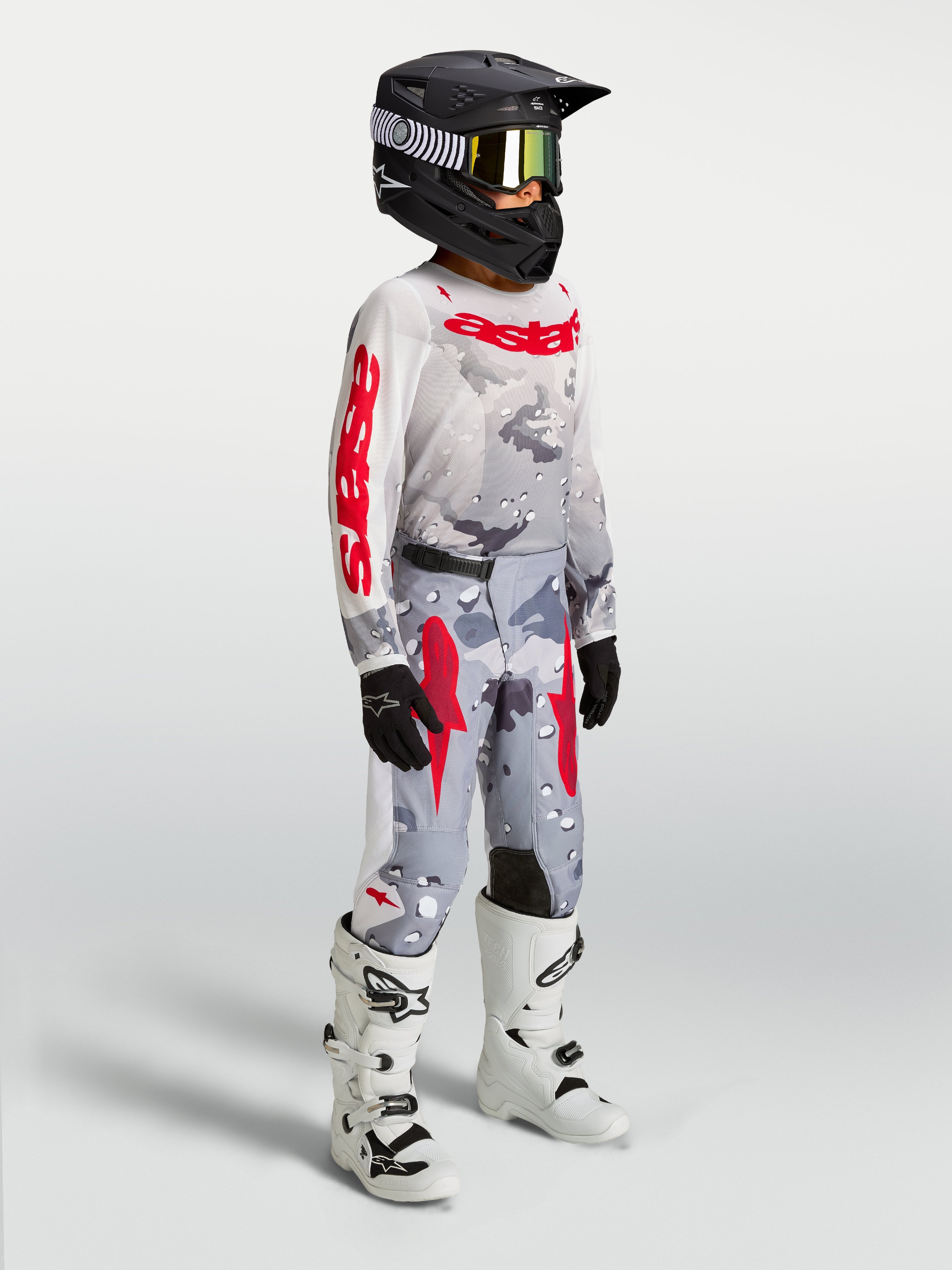 Youth Fluid Lone Gear Set