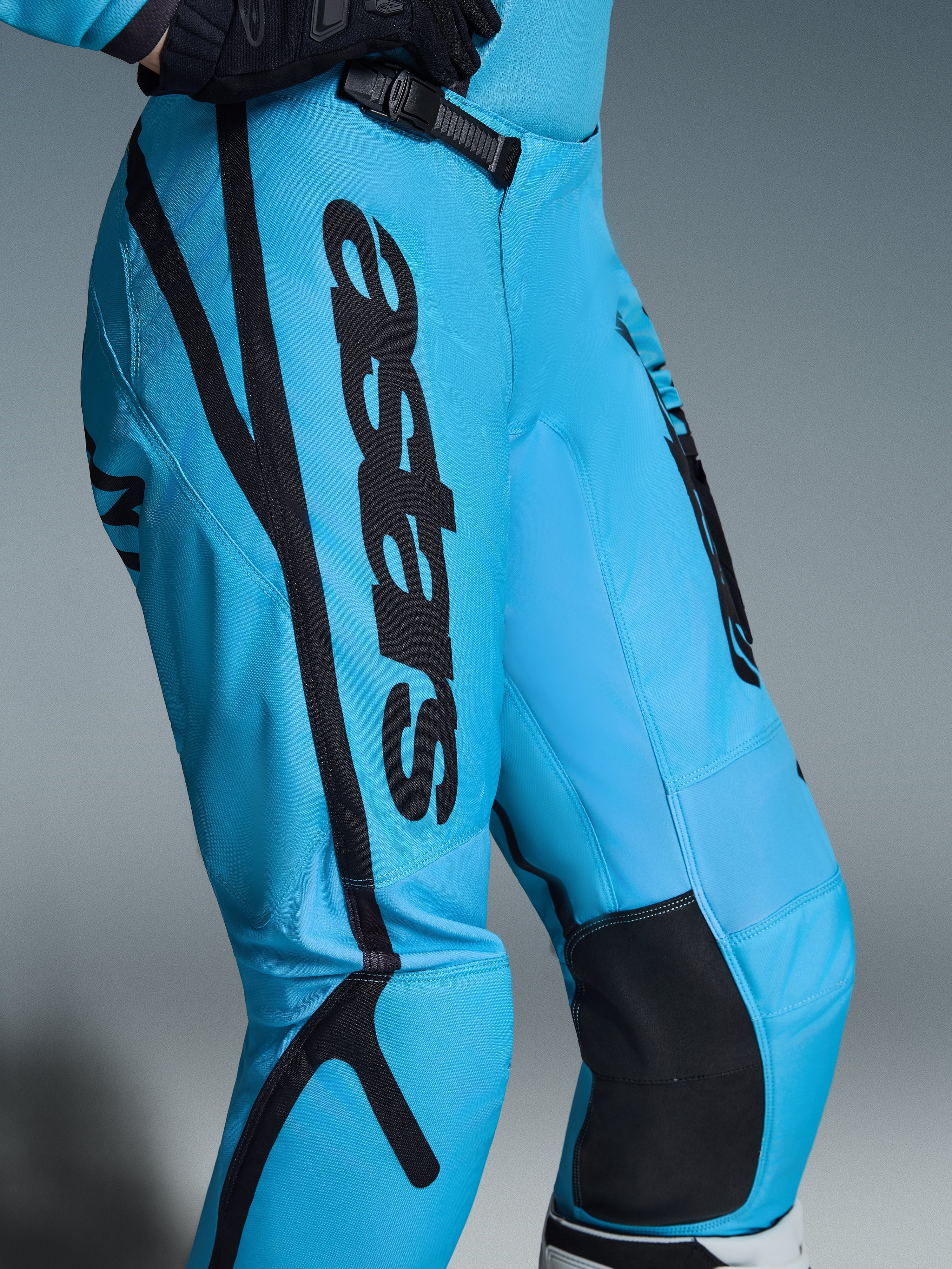 2026 Woman Stella Fluid Apex - MX Pants | Alpinestars®
