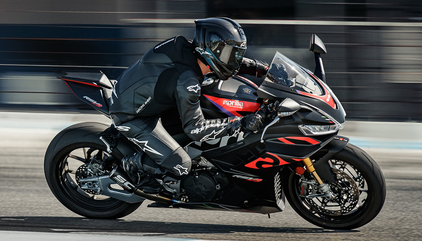 Supertech R10 Helmets | Alpinestars