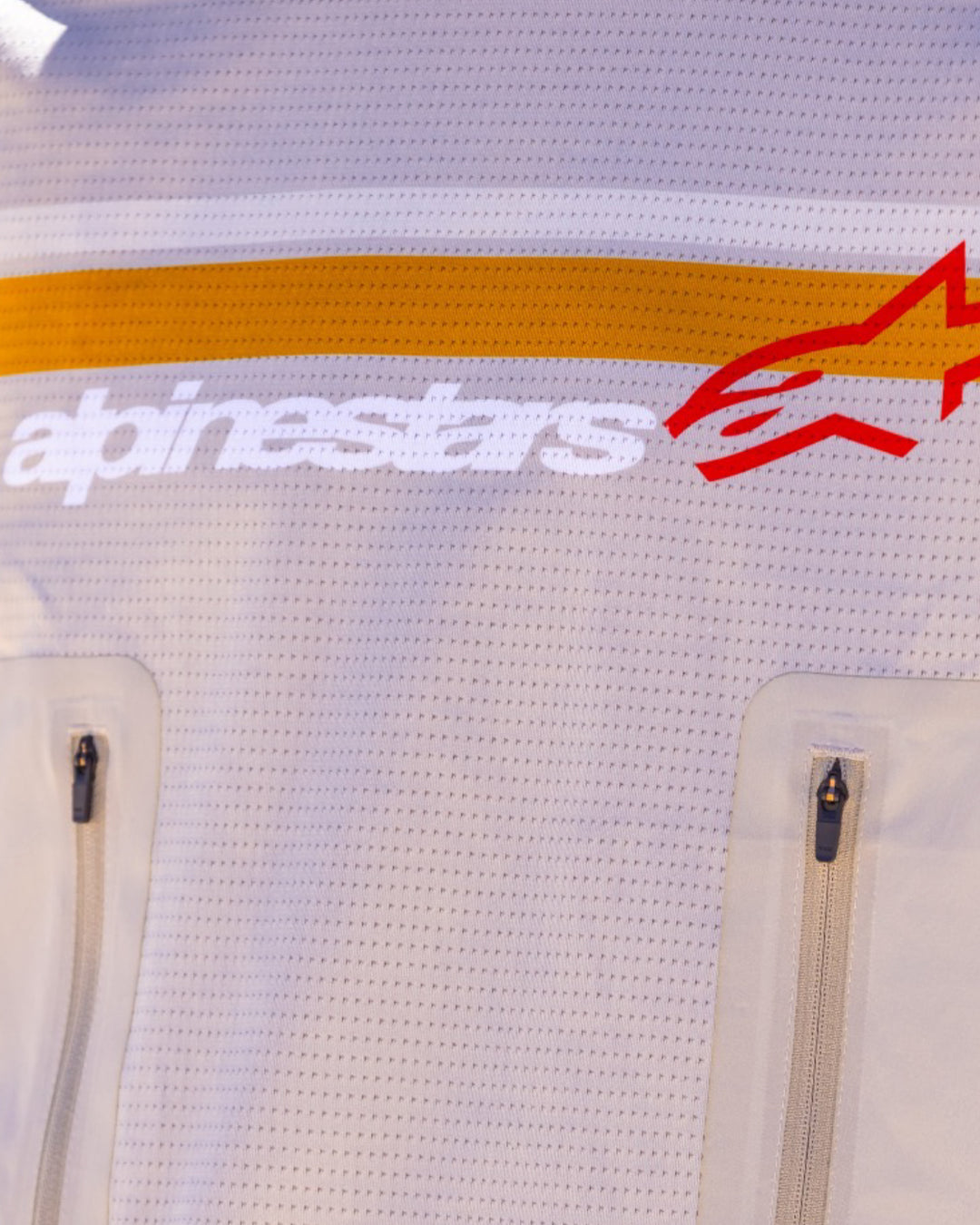 Image 23978606657594