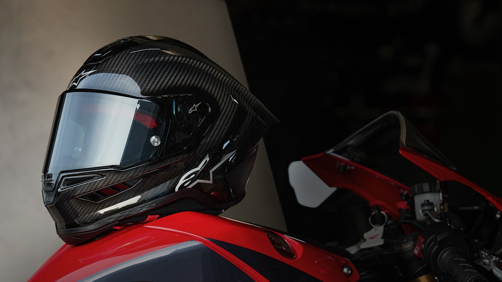 Supertech R10 Helmet