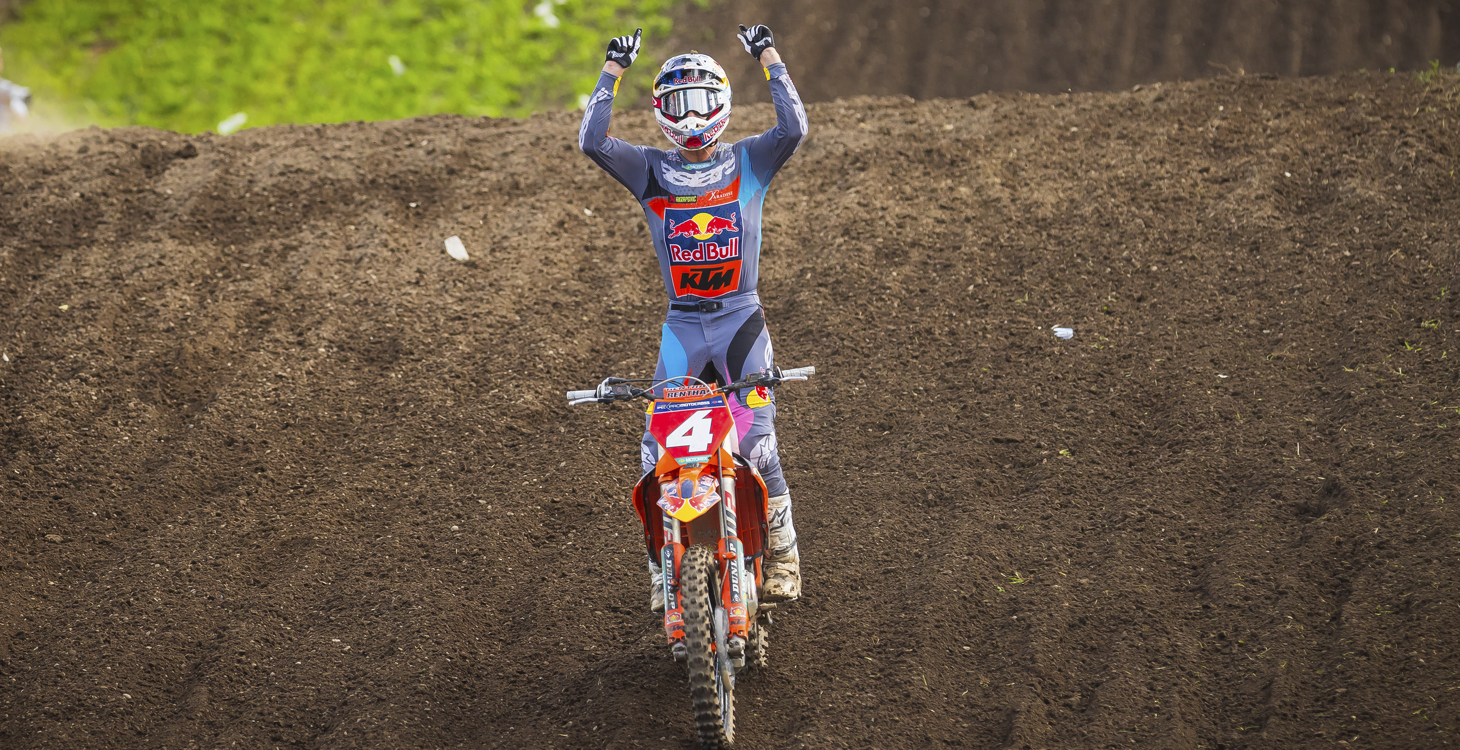 Chase Sexton celebrating a victory