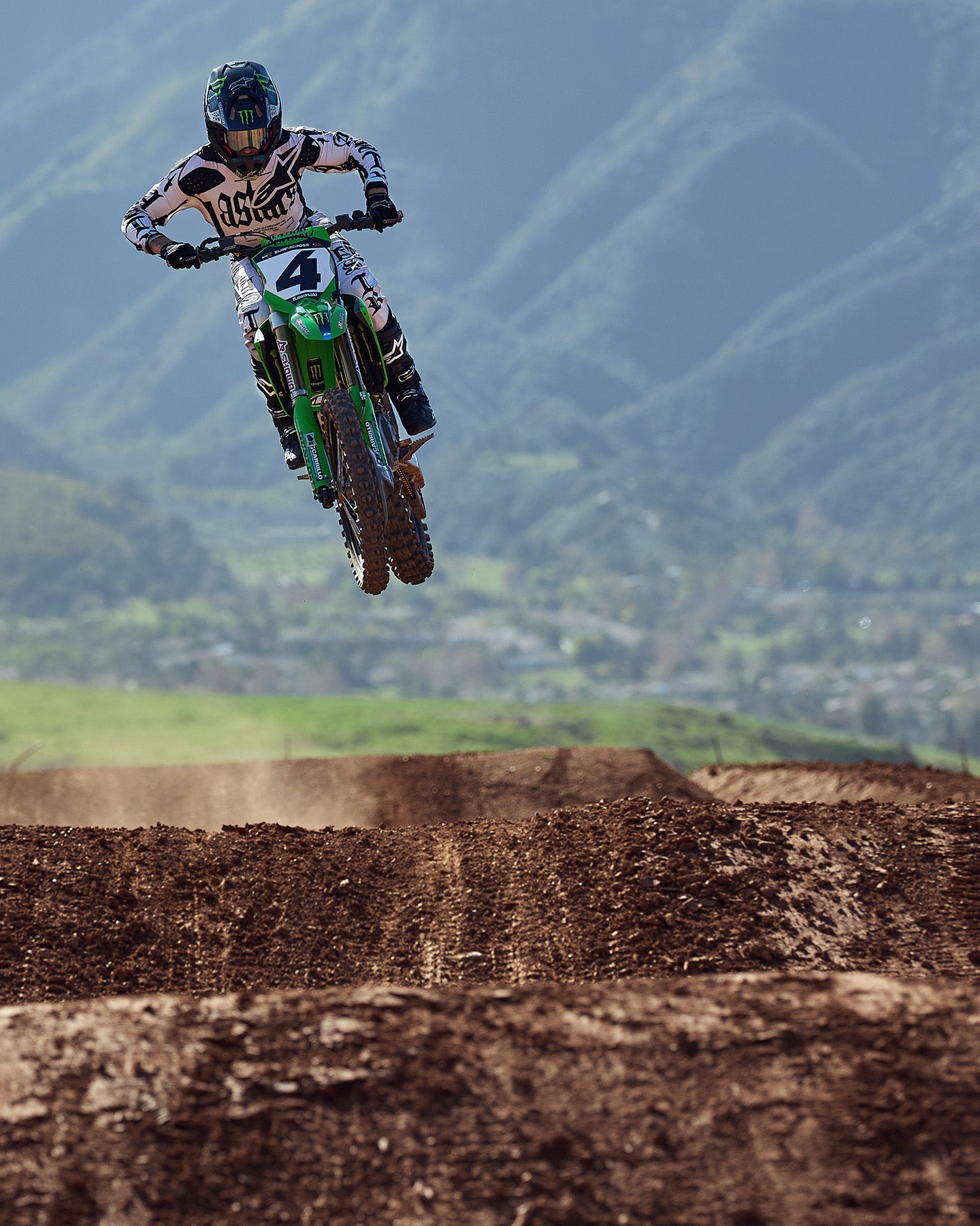 Image 23922075369530